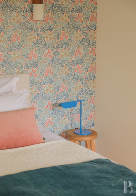 Dans le Gâtinais Val de Loing, au sud de Paris, une maison traditionnelle et sa grange rénovées dans un esprit contemporain - photo  n°20